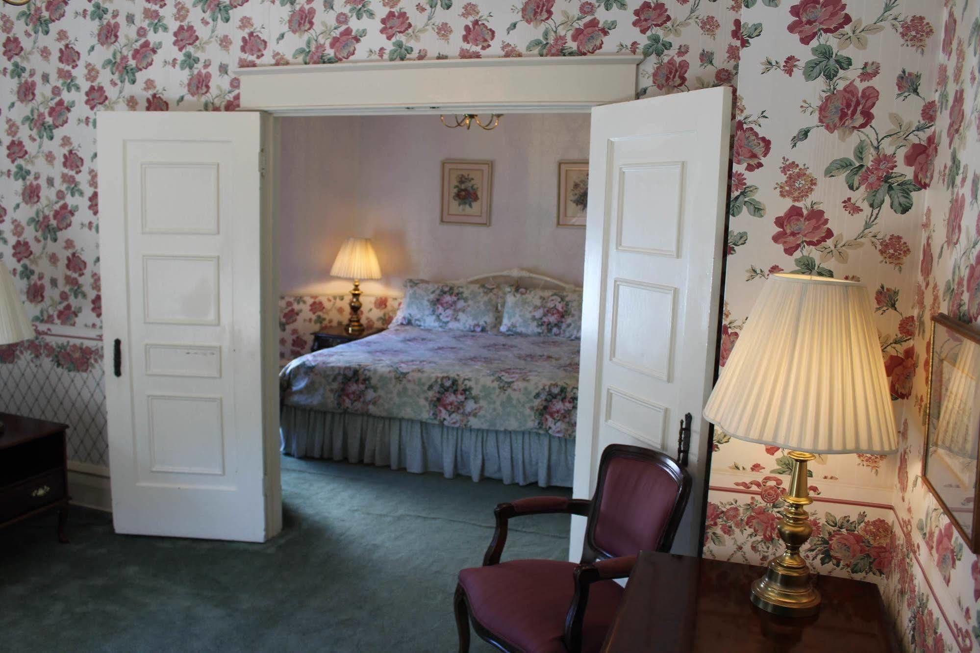 White Inn Fredonia Kültér fotó