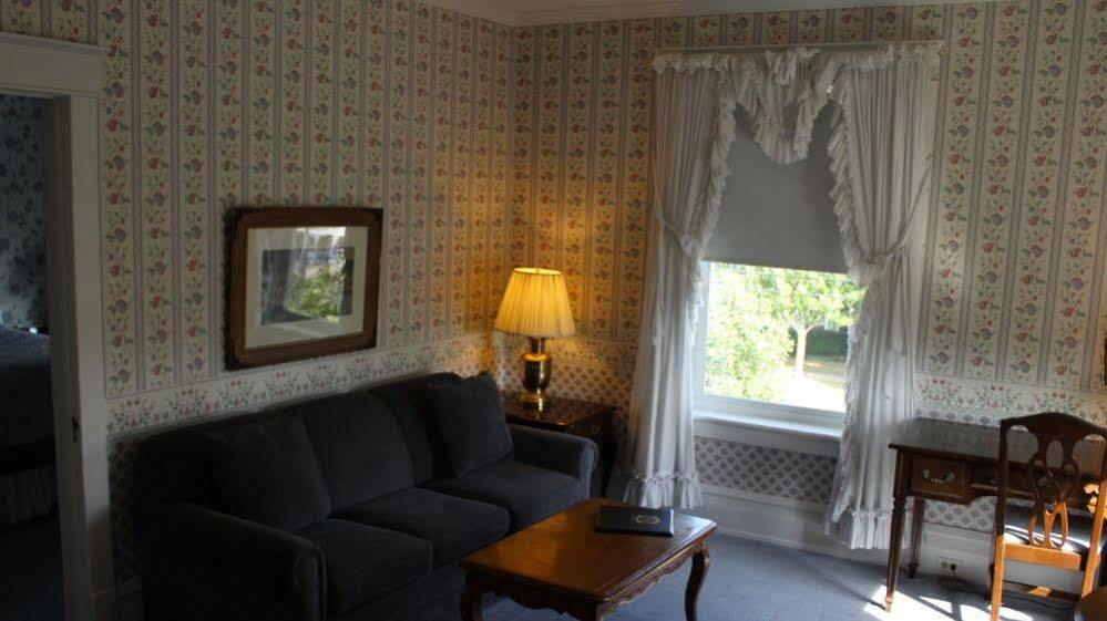 White Inn Fredonia Kültér fotó