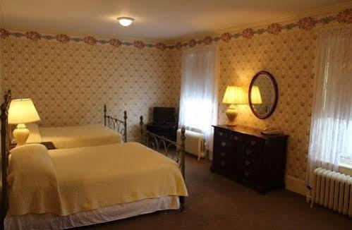 White Inn Fredonia Kültér fotó